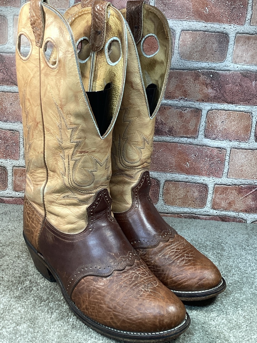 Boulet Men’s Vintage cowhide cowboy boots size 10.5 D